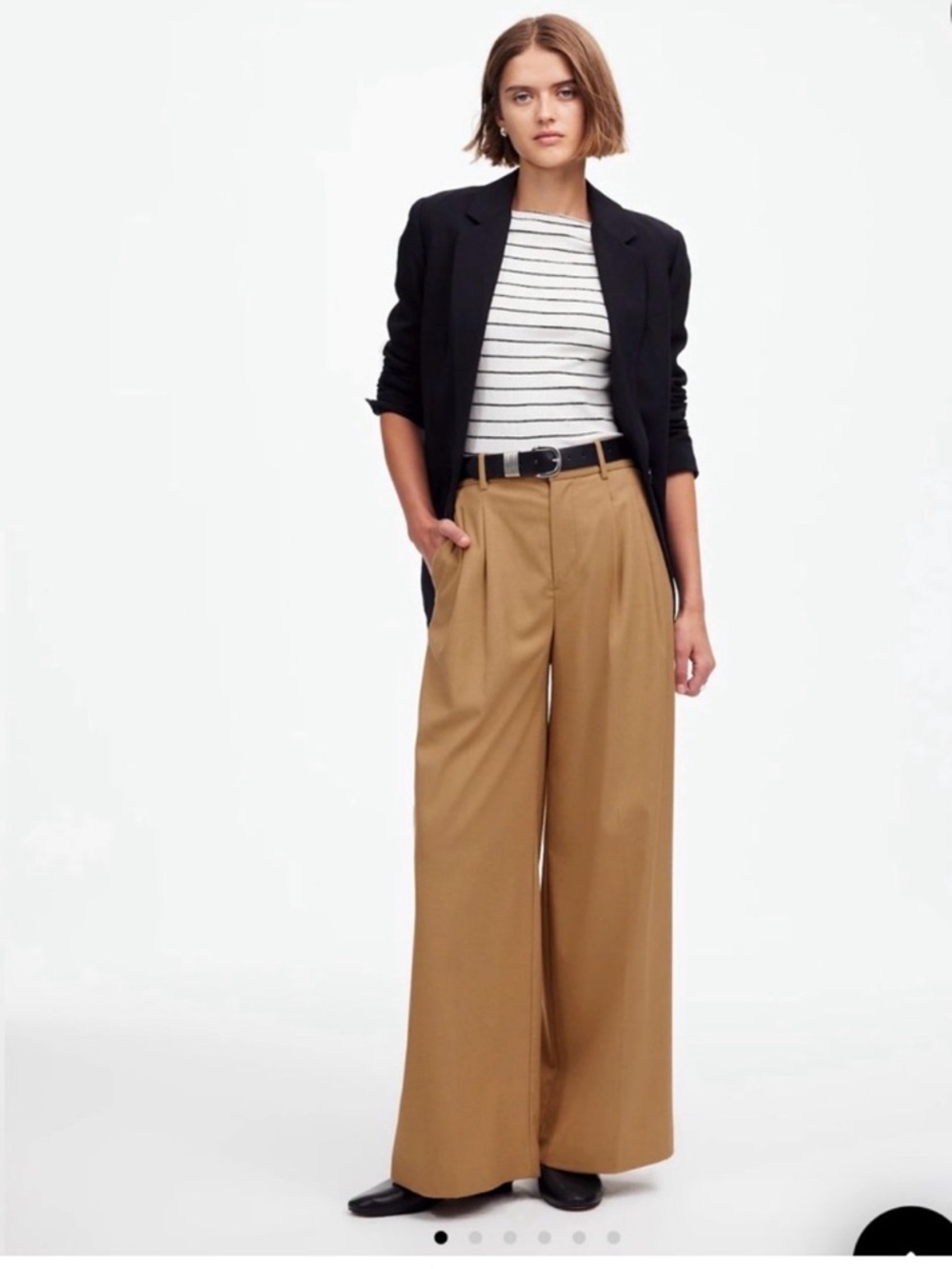 The Harlow Superwide-Leg Trouser in Brushed Twill
Size 00
Light Neutral